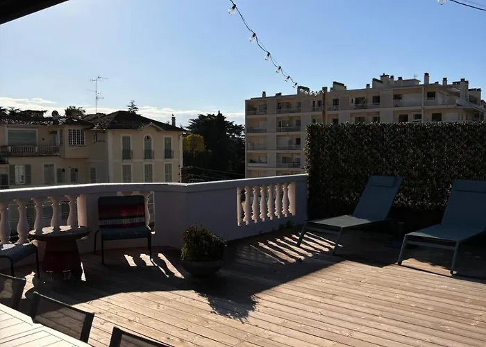 Superbe Art Deco Avec Roof